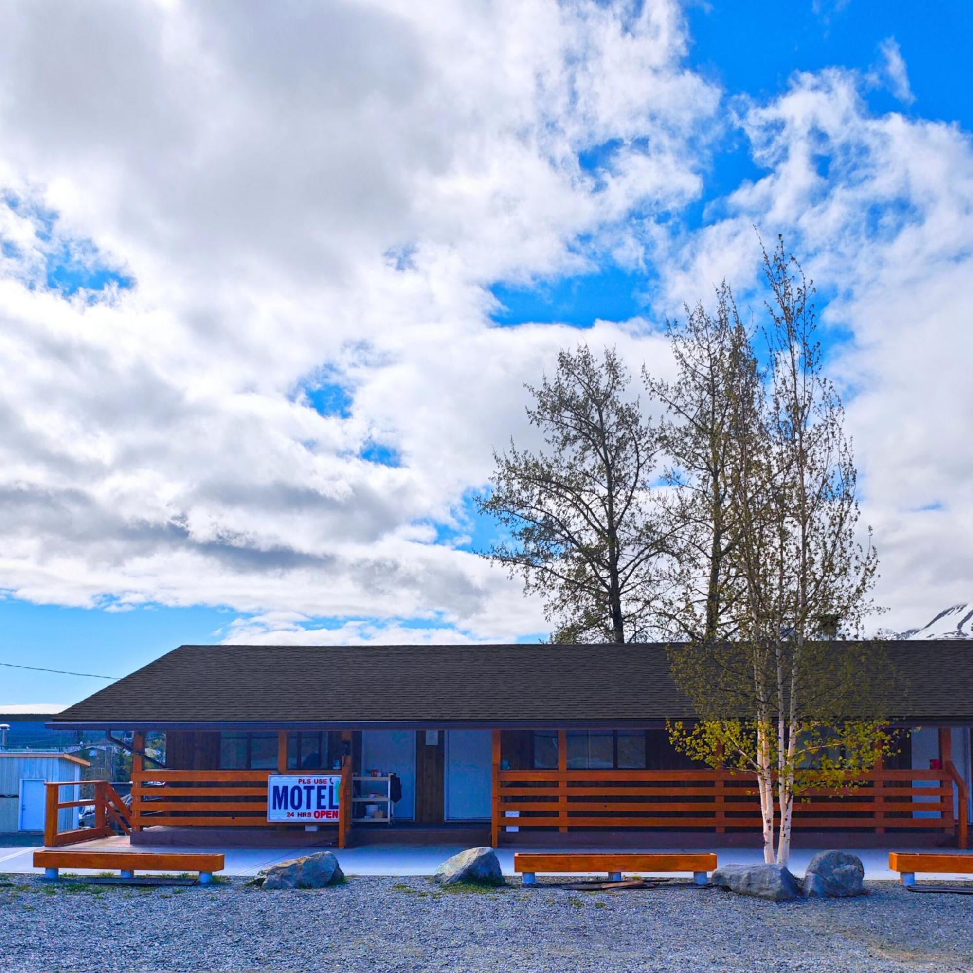 Cozy Corner Motel & Restaurant Haines Junction Exterior foto